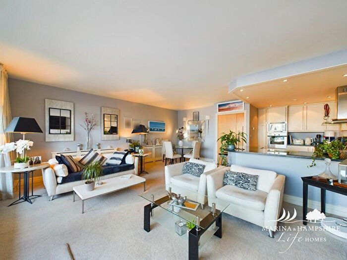 2 Bedroom Apartment For Sale In Port Solent, PO6