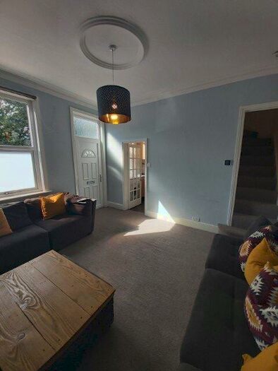 4 Bedroom Terraced House To Rent In Church Street, Kirkstall, Leeds, LS5