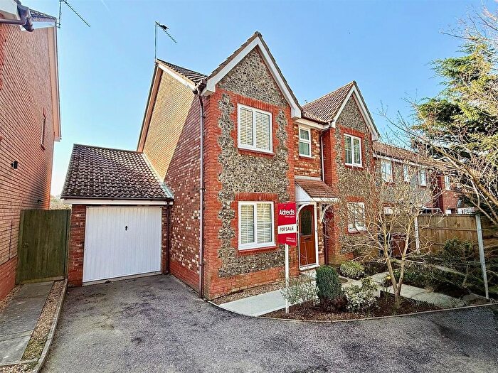 4 Bedroom Detached House For Sale In Millview, Ormesby, Great Yarmouth, NR29