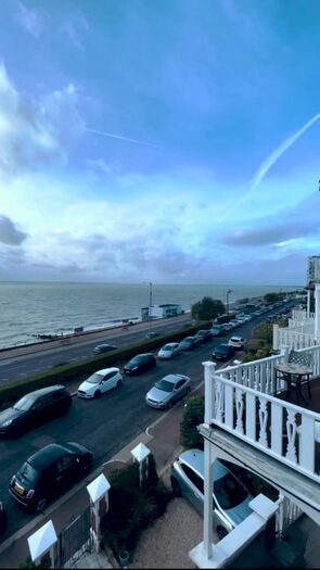 2 Bedroom Flat To Rent In Runnemede, The Leas, Westcliff-On-Sea, SS0