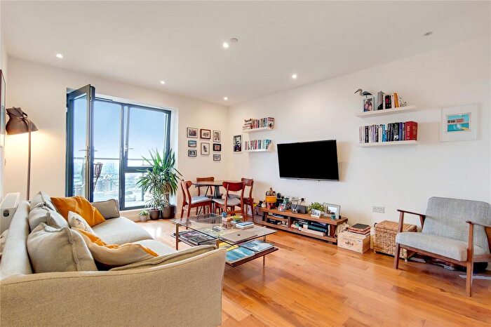 1 Bedroom Flat To Rent In Cadmium Square, Bethnal Green, London, E2