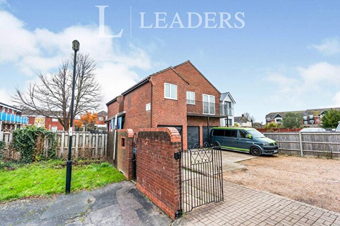 2 Bedroom Apartment To Rent In Cobden Marine Court, Southampton, SO17