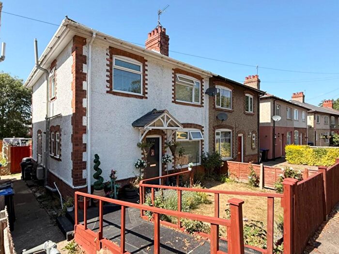 3 Bedroom Semi-Detached House For Sale In London Road, Delapre, Northampton, NN4