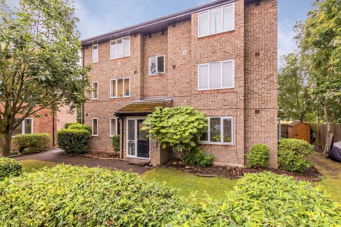 1 Bedroom Flat To Rent In Friars Avenue, London, SW15