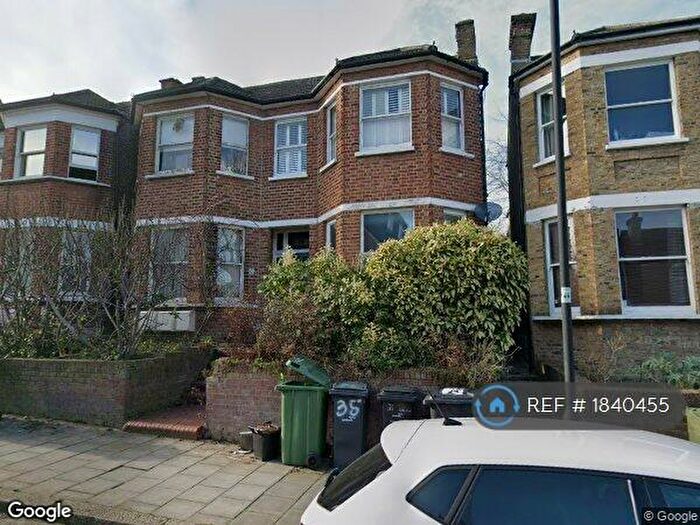 1 Bedroom Flat To Rent In Thornlaw Road, London, SE27