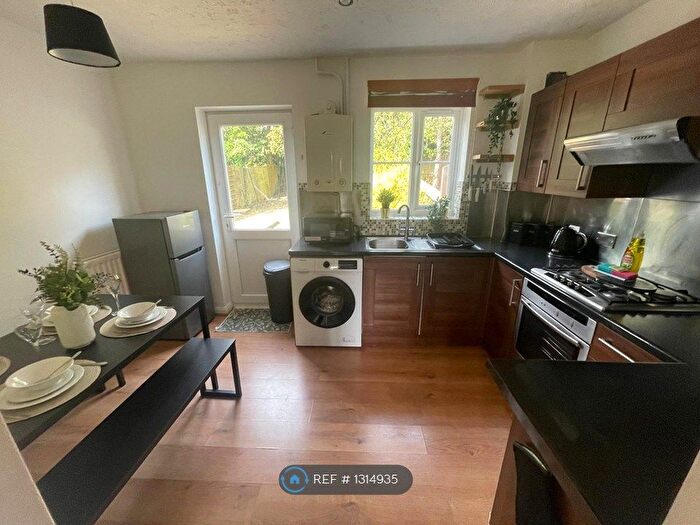 2 Bedroom Semi-Detached House To Rent In Cressey Avenue, Milton Keynes, MK5