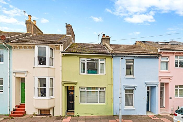 2 Bedroom Terraced House For Sale In Holland Street, Brighton, East Sussex, BN2