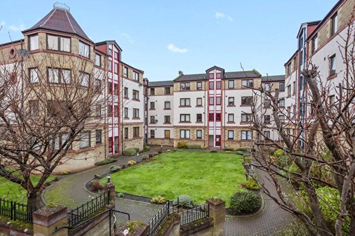 2 Bedroom Flat To Rent In Dalgety Road, Meadowbank, Edinburgh, EH7