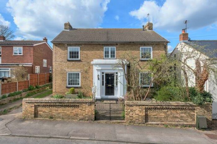 4 Bedroom Detached House To Rent In Bedford St, Hitchin, SG5