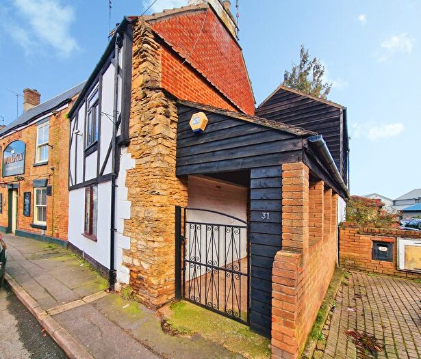 2 Bedroom End Terrace House To Rent In North Street, Peterborough, PE2