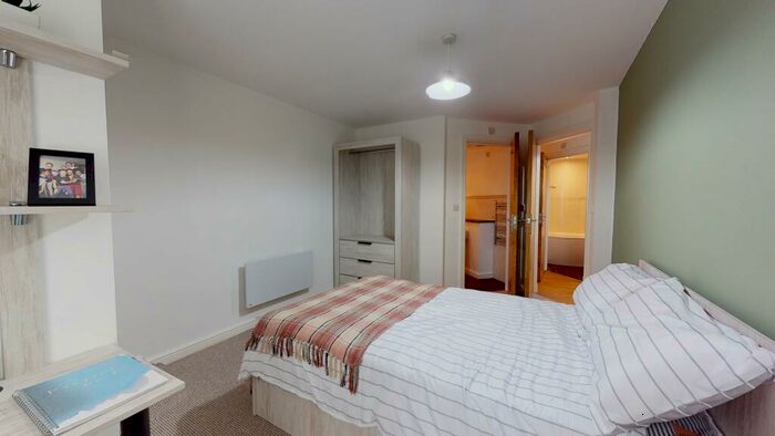 2 Bedroom Flat To Rent In The Grange, North Grange Mount, LS6