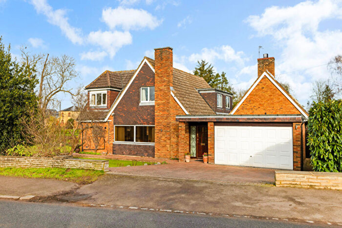 4 Bedroom Detached House For Sale In Ampthill Road, Silsoe, MK45