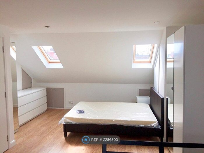Studio To Rent In Ashcombe Park, London, NW2
