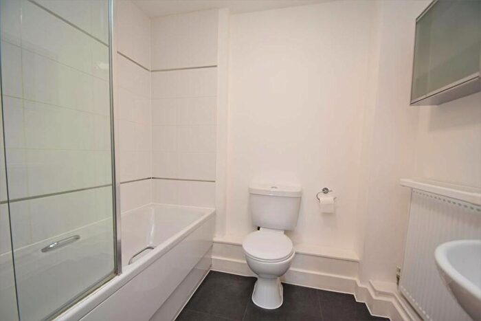 1 Bedroom Flat To Rent In Southampton, SO15