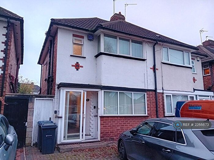 4 Bedroom Semi-Detached House To Rent In Horrell Road, Birmingham, B26