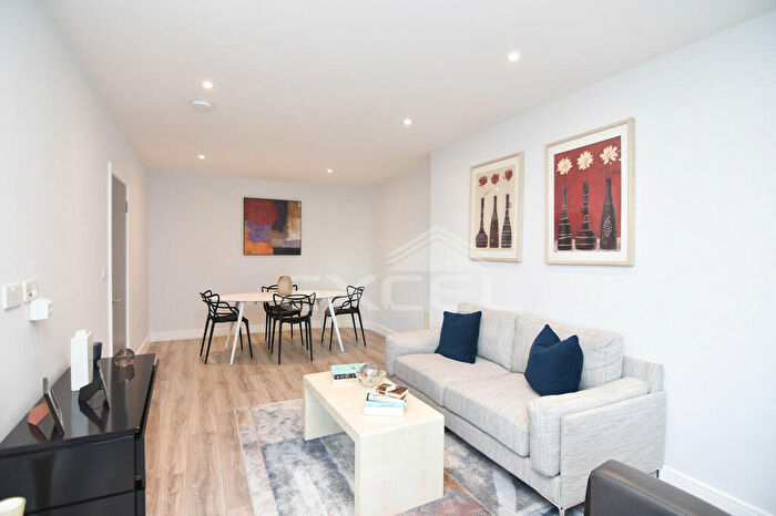 2 Bedroom Apartment To Rent In Frognal, Hampstead, NW3