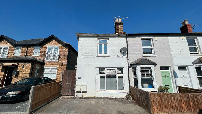 3 Bedroom Flat To Rent In Mill Lane, Carshalton, Surrey, SM5