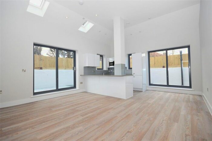 1 Bedroom Flat To Rent In Lower Richmond Road, Kew, Richmond, TW9