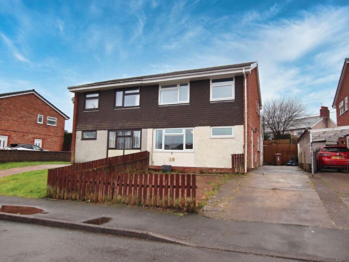 3 Bedroom Semi Detached House For Sale In Oaks End Close, Gelligaer, CF82