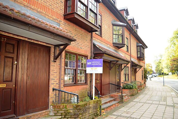 2 Bedroom Maisonette To Rent In South Street, Epsom, Surrey, KT18