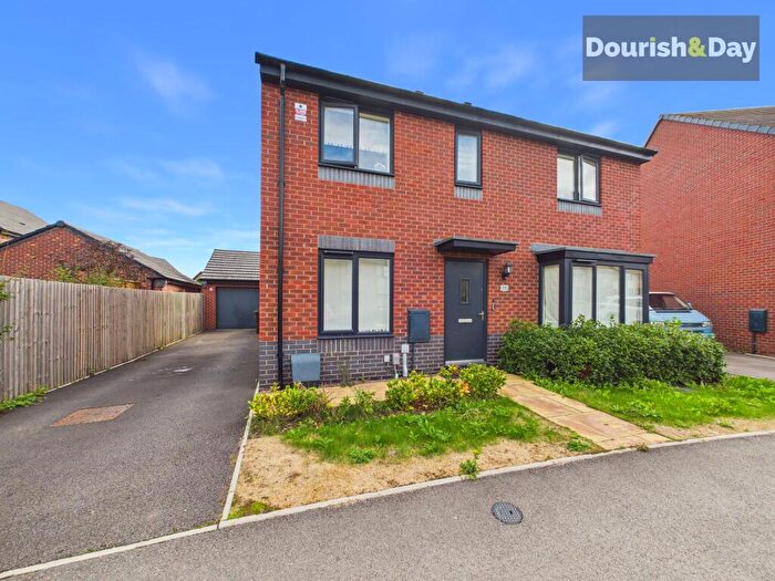 4 Bedroom Detached House For Sale In Hurst Grove, Burley Fields, Stafford, ST16