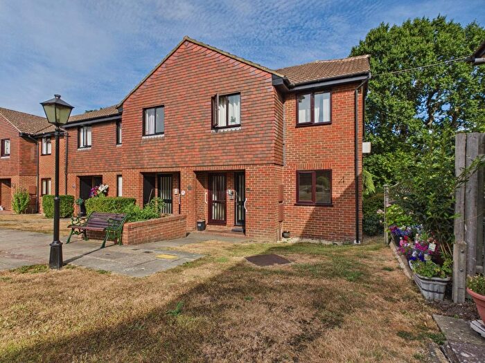 1 Bedroom Flat For Sale In Loudon Way, Ashford, TN23