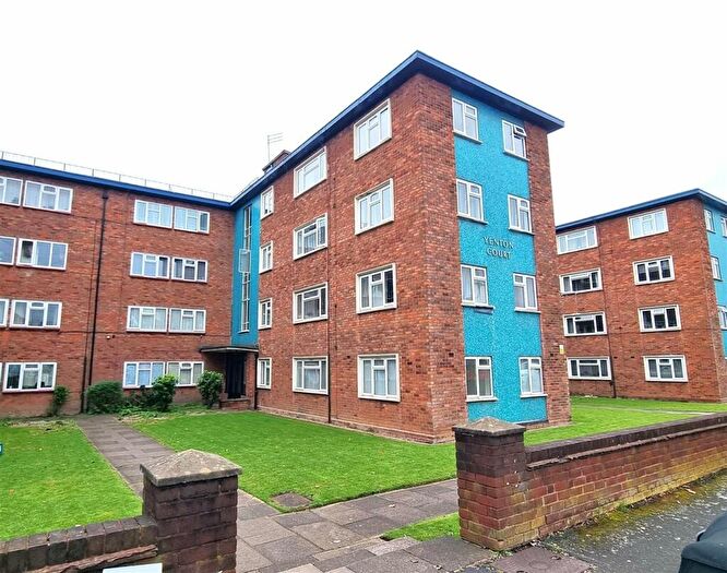 2 Bedroom Flat To Rent In Chester Road, Erdington, Birmingham, West Midlands, B24