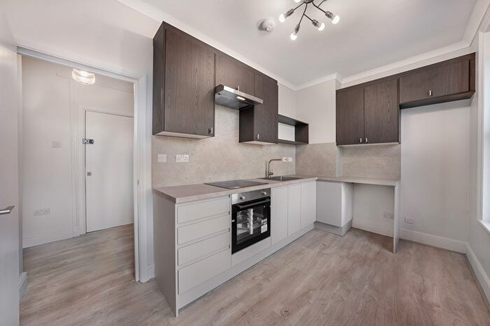 1 Bedroom Flat To Rent In Bromley Road, London, SE6