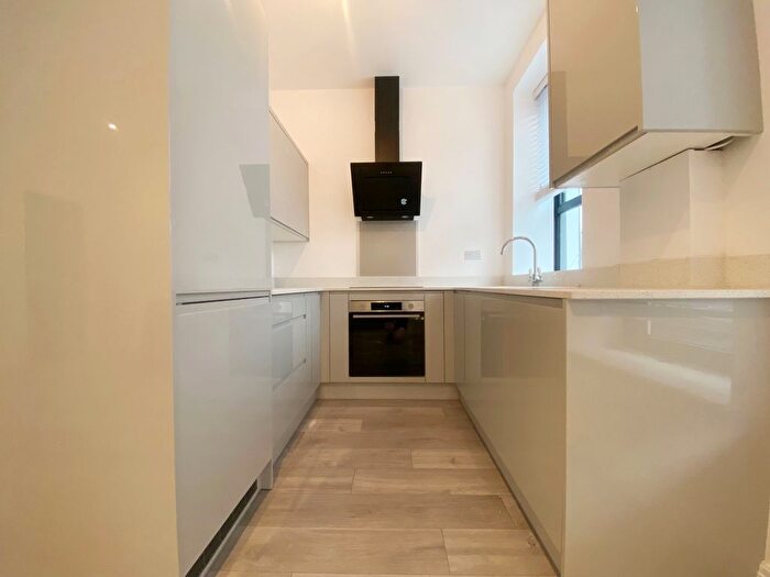 1 Bedroom Flat To Rent In Camberwell Road, London, SE5