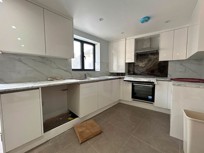 1 Bedroom Studio To Rent In Evelyn Grove, Southall, UB1