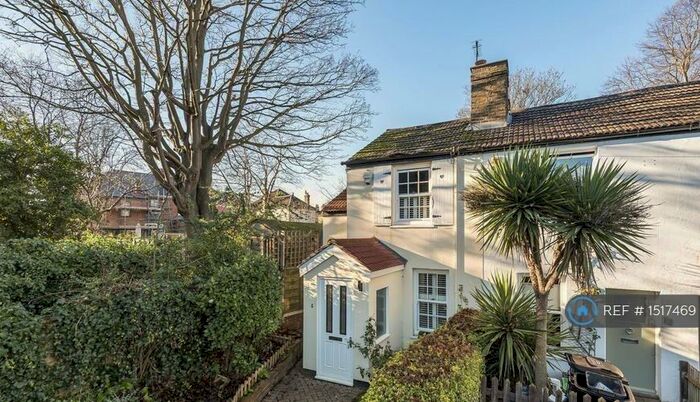 2 Bedroom End Of Terrace House To Rent In Plaistow Grove, Bromley, BR1