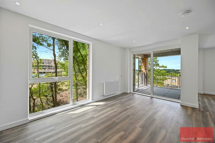 2 Bedroom Apartment To Rent In Lush House, Mill Hill, NW7