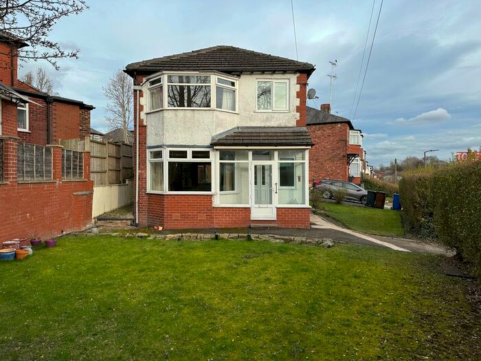 3 Bedroom Detached House To Rent In Parksway, Manchester, M25