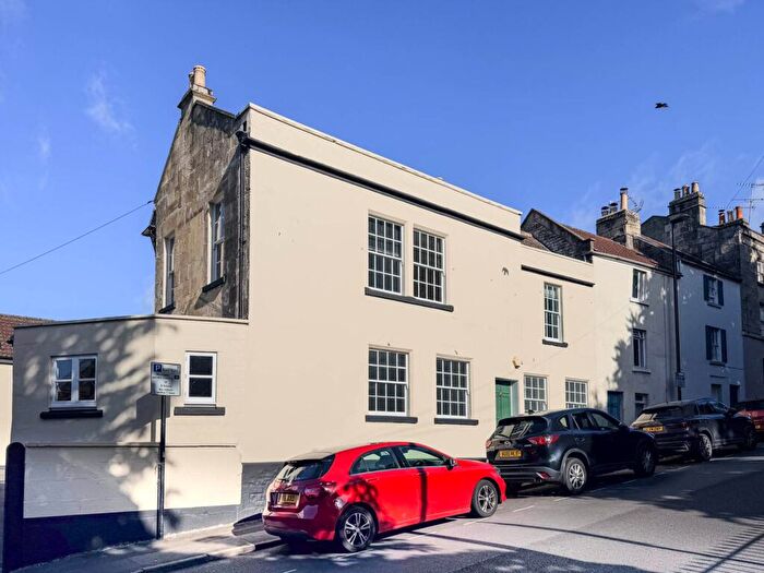 2 Bedroom Apartment For Sale In Park Lane, Bath, BA1