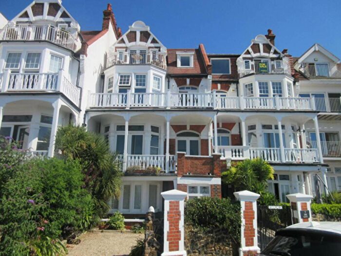 2 Bedroom Flat To Rent In The Leas, Westcliff On Sea, SS0