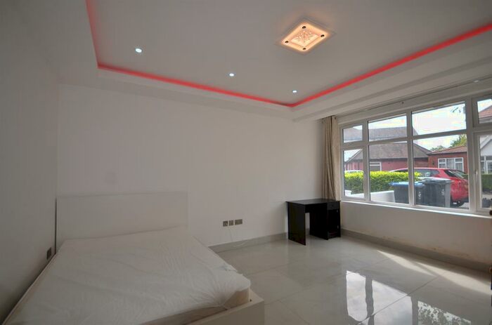 1 Bedroom Property To Rent In Rosslyn Crescent, Wembley, Middlesex, HA9