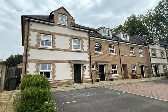 4 Bedroom End Of Terrace House For Sale In Wilton, SP2