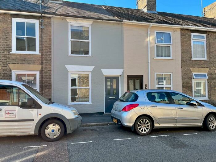 2 Bedroom House To Rent In Bishops Road, IP33