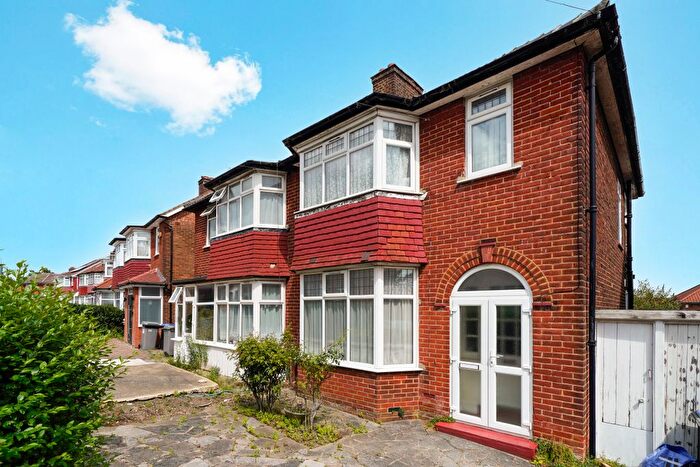 3 Bedroom Semi Detached House To Rent In Springfield Gardens, London, NW9