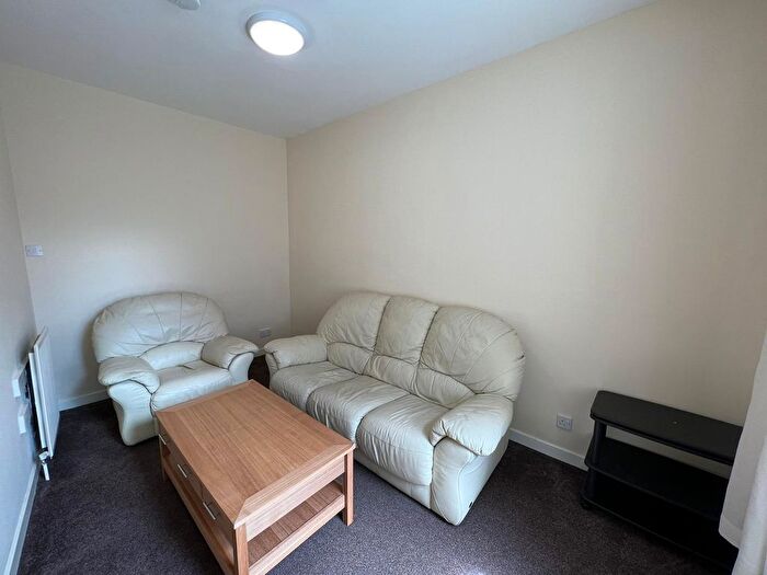 2 Bedroom Flat To Rent In Milnbank Road, Dundee, DD1
