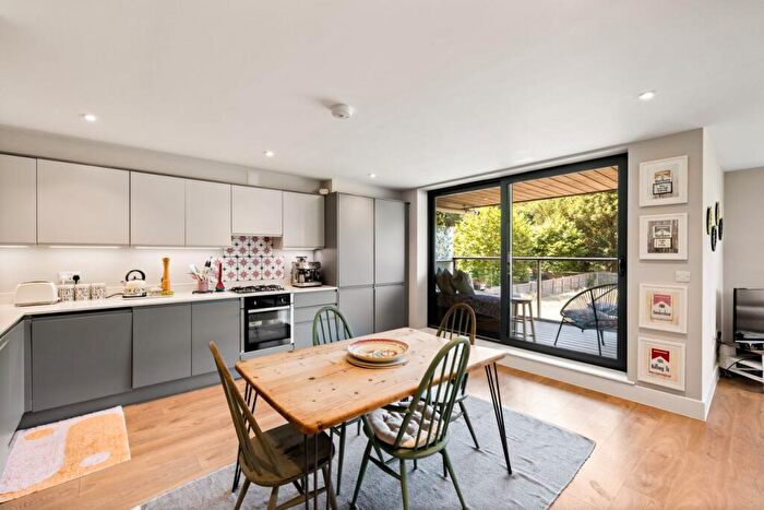2 Bedroom Flat For Sale In Crabble Hill, Dover, CT17