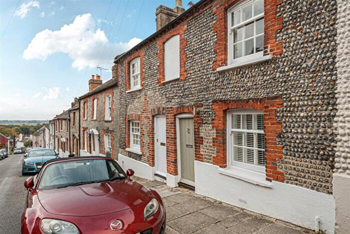 2 Bedroom Terraced House For Sale In King Street, Arundel, BN18