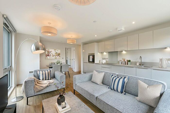 2 Bedroom Apartment To Rent In Solstice Apartments, Milton Keynes Milton Keynes, MK9