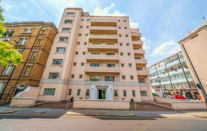 Studio To Rent In Palace Gardens Terrace, London, W8