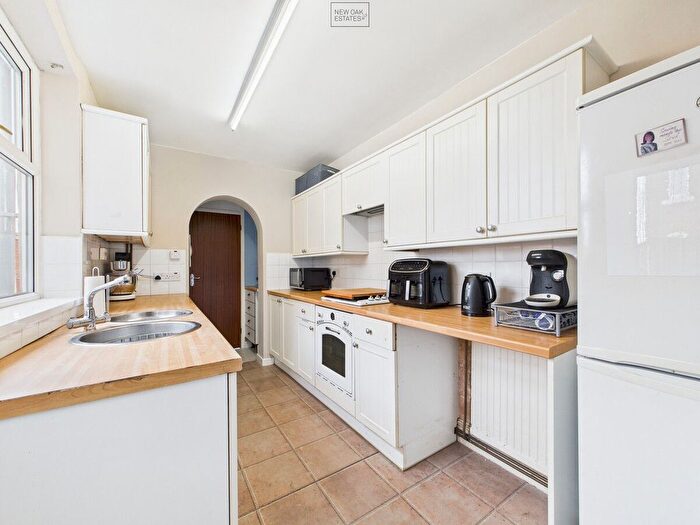 3 Bedroom Terraced House For Sale In Derby Road, S40