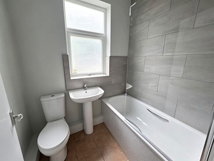 3 Bedroom End Of Terrace House To Rent In Frederick Street, Mexborough, S64