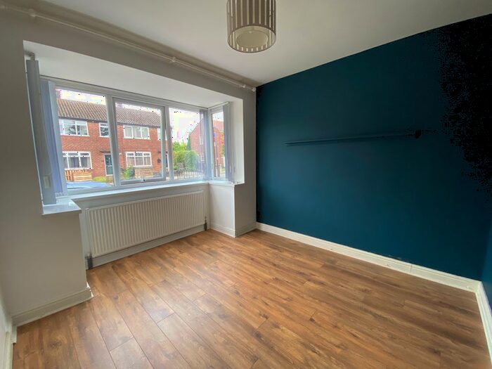 2 Bedroom Semi-Detached Bungalow For Sale In Brierley Road West, Manchester, M27