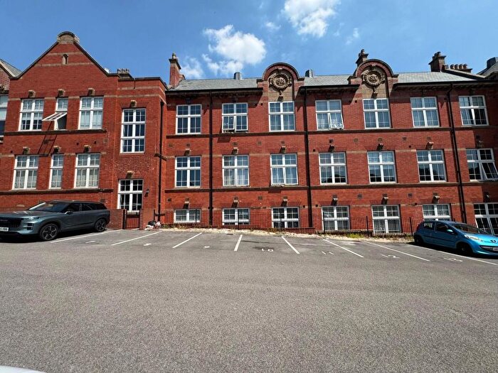1 Bedroom Flat For Sale In The Saddles, Crocketts Lane, Smethwick, B66