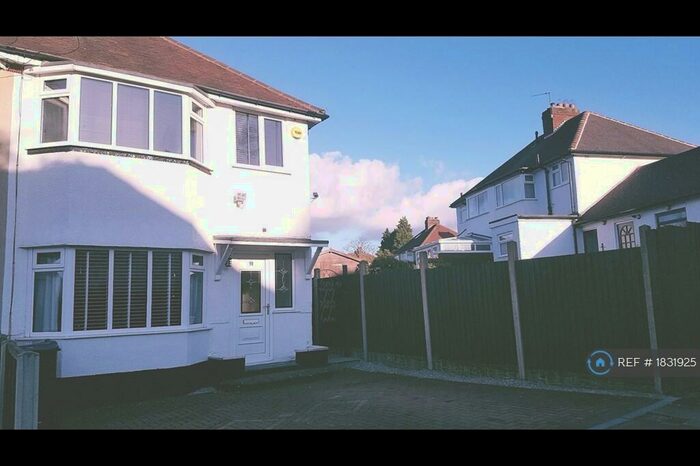 3 Bedroom Semi-Detached House To Rent In Widney Avenue, Birmingham, B29