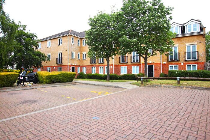 2 Bedroom Flat To Rent In Whitstable Place, Croydon, CR0